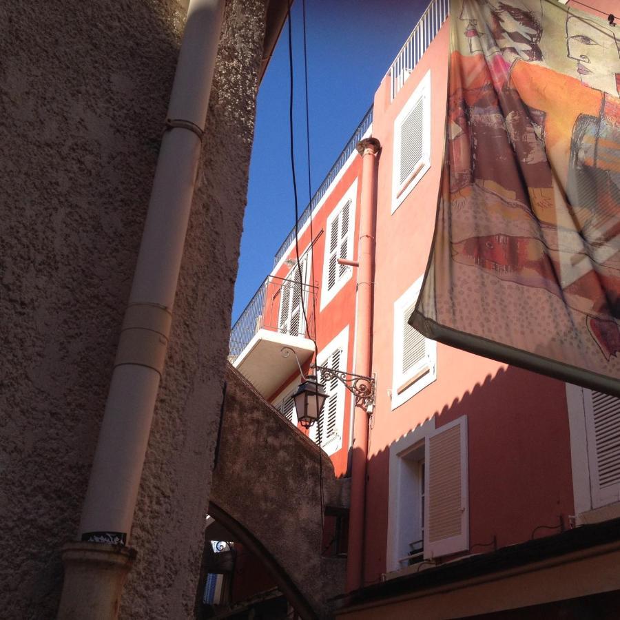 Les Toits De Sanary Et La Mer Sanary-sur-Mer Exterior photo